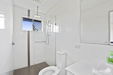 Property photo of 105 Ridgeway Avenue Southport QLD 4215