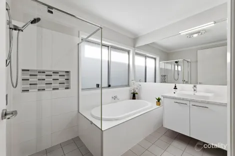 Property photo of 6 Rich Way Spring Farm NSW 2570