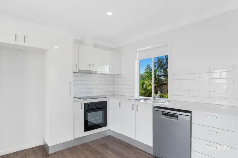 Property photo of 26 Brooke Avenue Killarney Vale NSW 2261