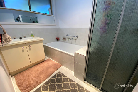 Property photo of 2/12 Ashleigh Crescent Meadow Heights VIC 3048