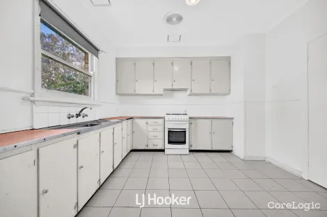 Property photo of 18 Oswald Street Dandenong VIC 3175