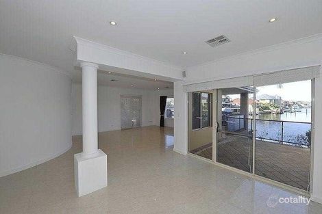 Property photo of 25 Santavea Mews Halls Head WA 6210
