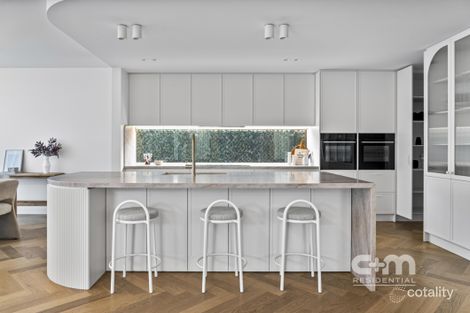 Property photo of 16 Dale Avenue Pascoe Vale VIC 3044