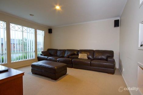 Property photo of 8 Fetlock Lane Cranbourne East VIC 3977