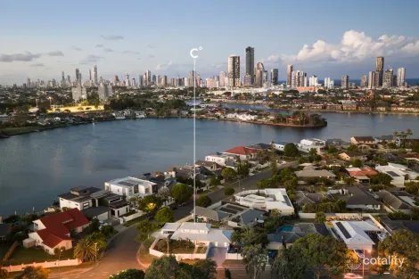 173 MARKERI ST, MERMAID WATERS, QLD 4218