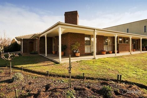 13 Outlook Dr, Werribee, VIC 3030