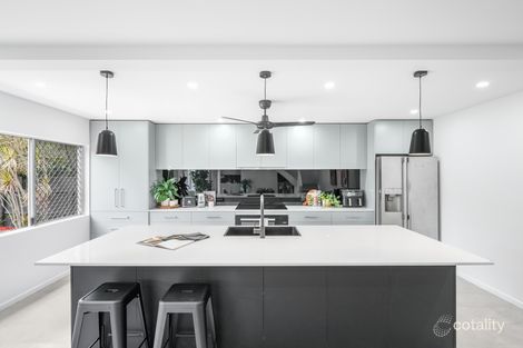 Property photo of 5 Fitzallan Close Kanimbla QLD 4870