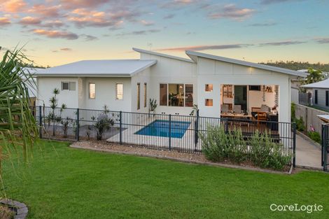 Property photo of 12 Hillock Crescent Bushland Beach QLD 4818