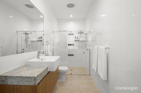 Property photo of 2241 The Parkway Hope Island QLD 4212