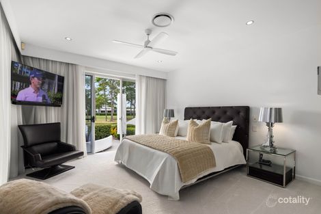 Property photo of 2241 The Parkway Hope Island QLD 4212