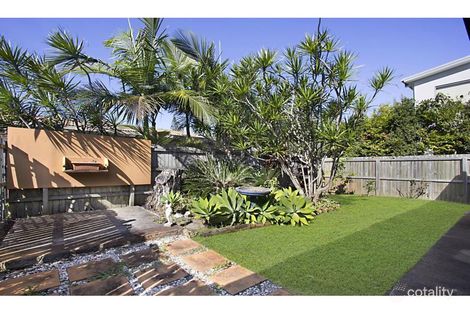 Property photo of 2/30 Nineteenth Avenue Palm Beach QLD 4221