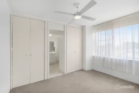 23/13-27 Fairway Dr, Clear Island Waters, QLD 4226