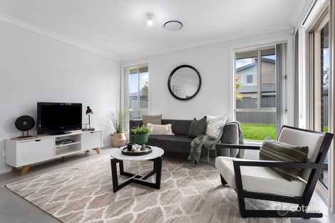 10 Private Cct, Jordan Springs, NSW 2747