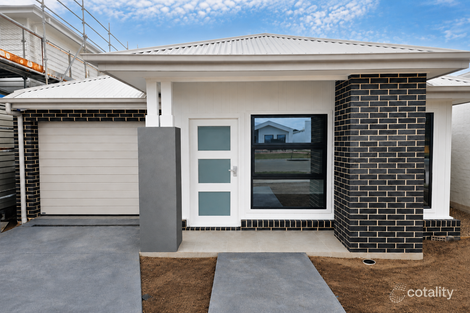 18 Hatter Cct, Calderwood, NSW 2527