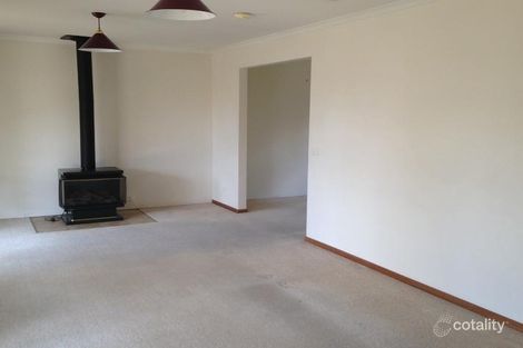 Property photo of 19 Redwood Drive Strathfieldsaye VIC 3551