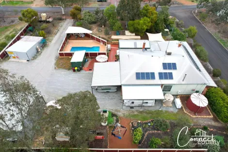 4 George St, Grass Valley, WA 6403