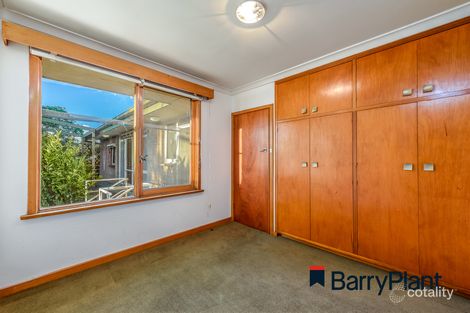 Property photo of 11 Wadham Parade Mount Waverley VIC 3149