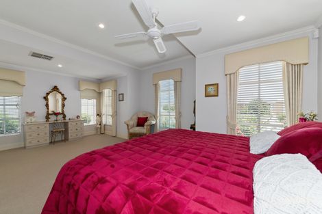 Property photo of 28 Rochefort Retreat Port Kennedy WA 6172