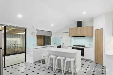 Property photo of 18 Adelphi Court Marangaroo WA 6064