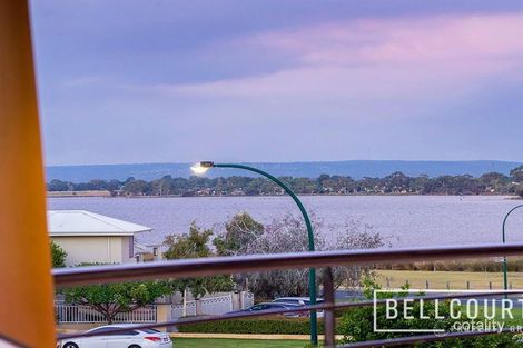 Property photo of 152 River Way Salter Point WA 6152