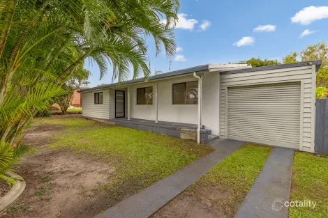 4 Owen Cres, Urangan, QLD 4655