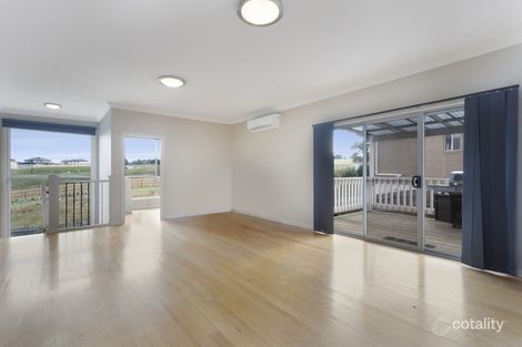 Property photo of 61 The Boulevard Gisborne VIC 3437