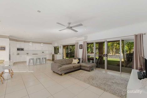 Property photo of 17 Emerson Drive Bonogin QLD 4213