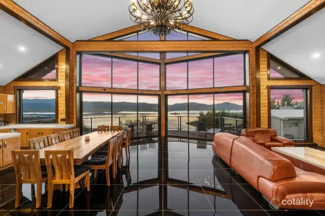 68 Kunama Dr, East Jindabyne, NSW 2627
