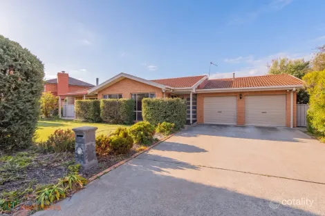 15 Fingleton Cres, Gordon, ACT 2906