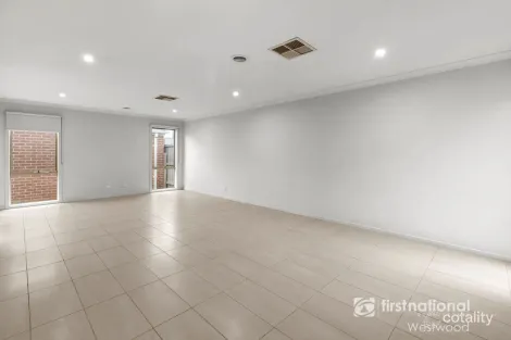 Property photo of 8 Maslin Walk Point Cook VIC 3030