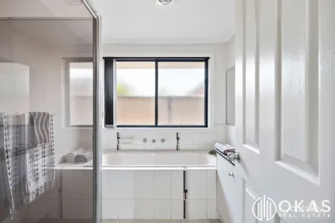 Property photo of 63 Knightsbridge Drive Tarneit VIC 3029