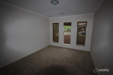 Property photo of 19 Markdale Way Doreen VIC 3754