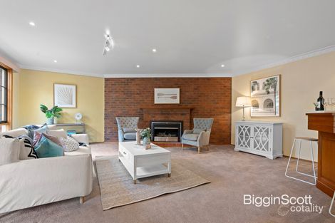 Property photo of 10 Connaught Place Glen Waverley VIC 3150