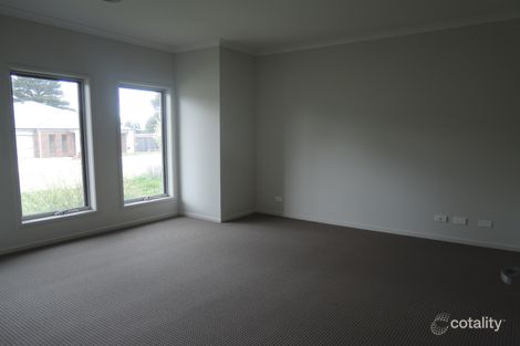 10 Rebecca Way, Gisborne, VIC 3437