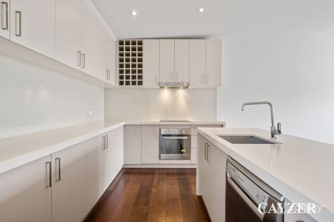 203/409 Bay St, Port Melbourne, VIC 3207