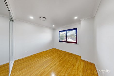 2b Warman St, Pendle Hill, NSW 2145