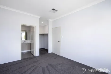 Property photo of 21 Waypoint Mews Alkimos WA 6038