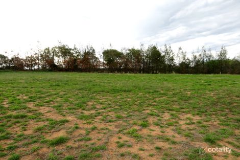 Property photo of 8-9 Chandon Court Emerald QLD 4720