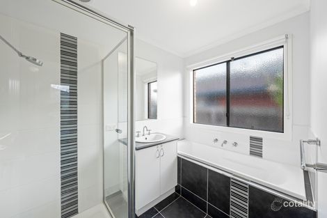Property photo of 5 Bellbrae Crescent Cranbourne West VIC 3977