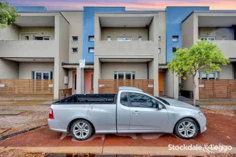 Property photo of 1/29 Tom Roberts Parade Point Cook VIC 3030