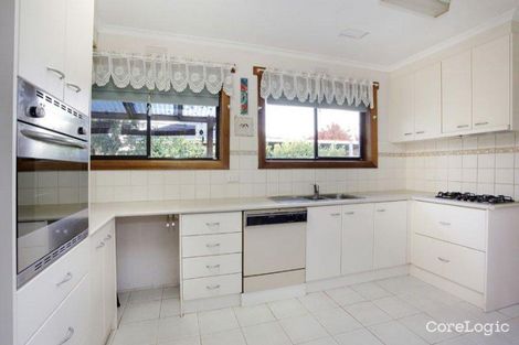 Property photo of 8 Pamay Road Mount Waverley VIC 3149