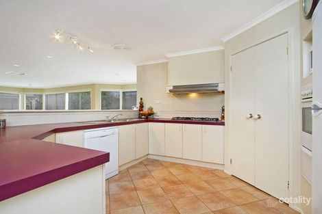 Property photo of 33 Franklin Close Wallan VIC 3756