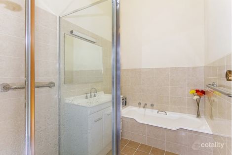 Property photo of 18 Manamoi Close Niagara Park NSW 2250