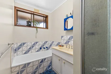 Property photo of 2/2 Rose Avenue Traralgon VIC 3844