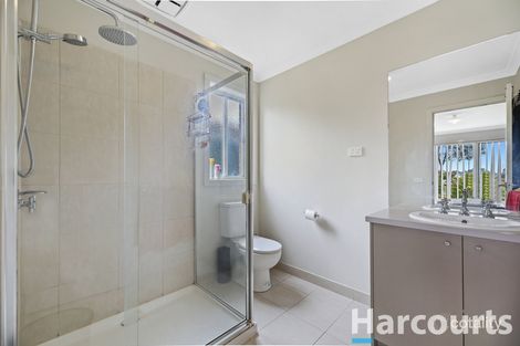 Property photo of 10 Sunline Street Drouin VIC 3818