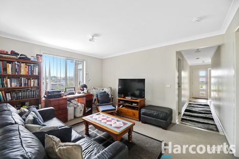Property photo of 10 Sunline Street Drouin VIC 3818
