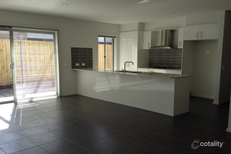 Property photo of 35 Cabernet Drive Somerville VIC 3912