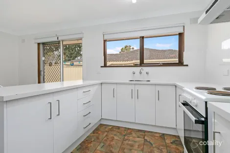 Property photo of 19 Chifley Avenue Hope Valley SA 5090