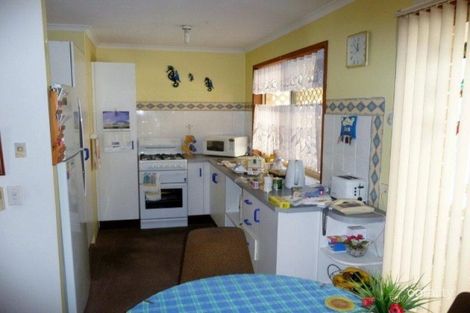 Property photo of 2/50 McMillan Street Labrador QLD 4215
