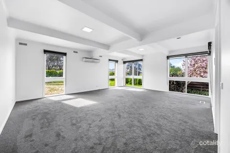 27 High St W, Ararat, VIC 3377